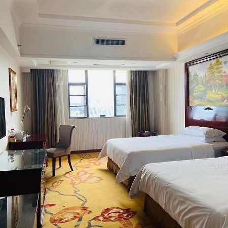 Vienna Hotel Foshan Nanhai City Square エクステリア 写真