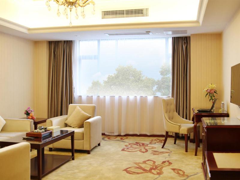 Vienna Hotel Foshan Nanhai City Square エクステリア 写真