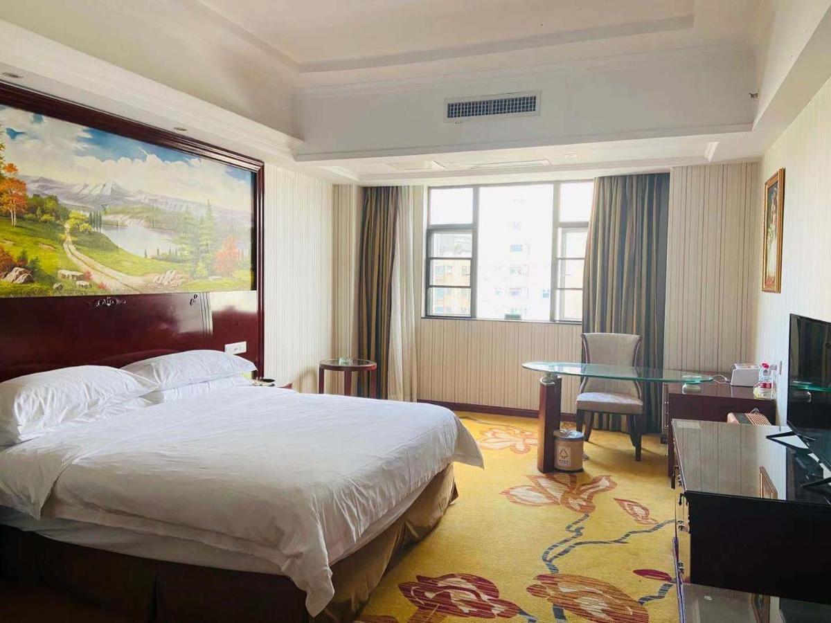 Vienna Hotel Foshan Nanhai City Square エクステリア 写真