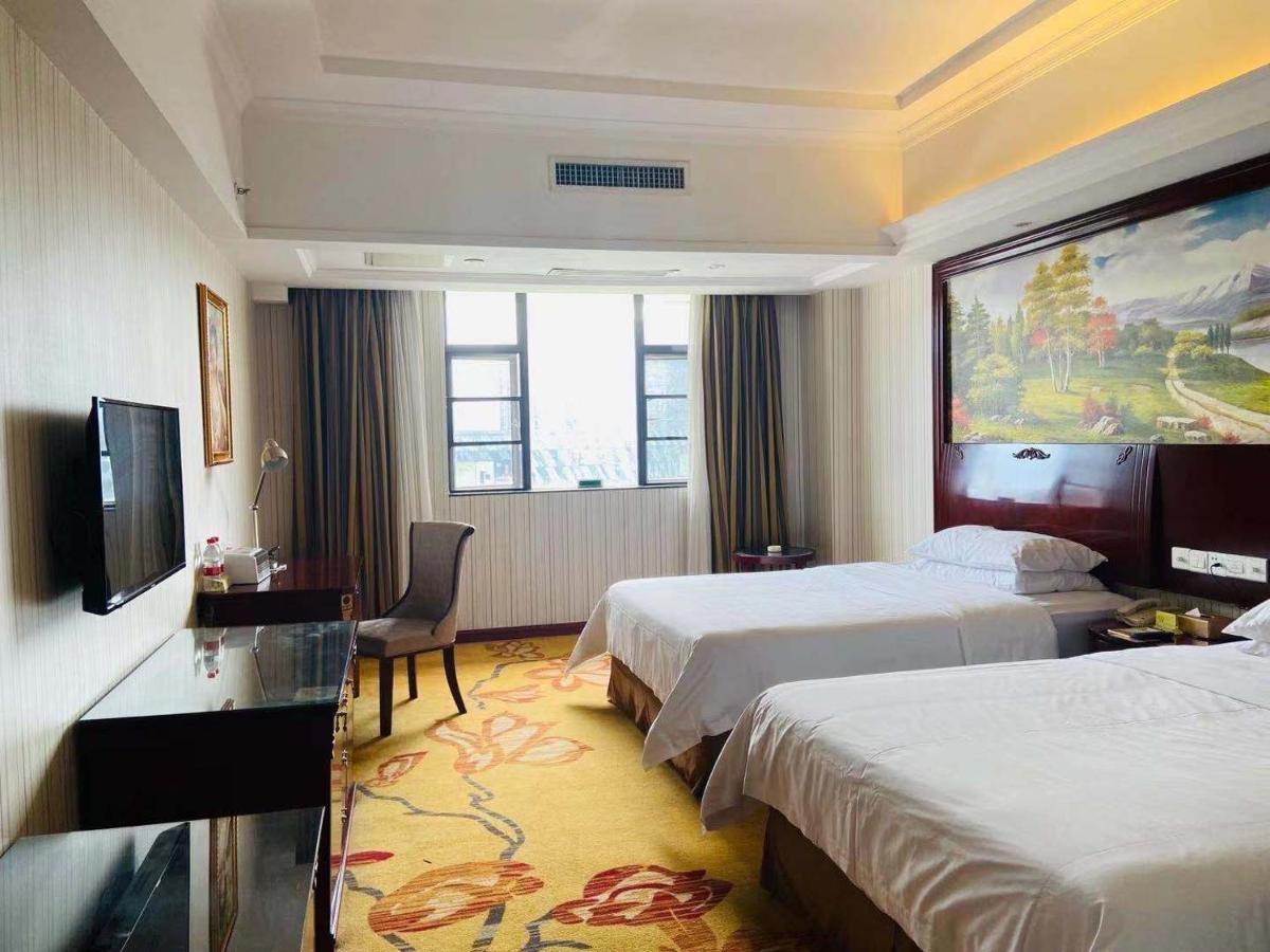 Vienna Hotel Foshan Nanhai City Square エクステリア 写真